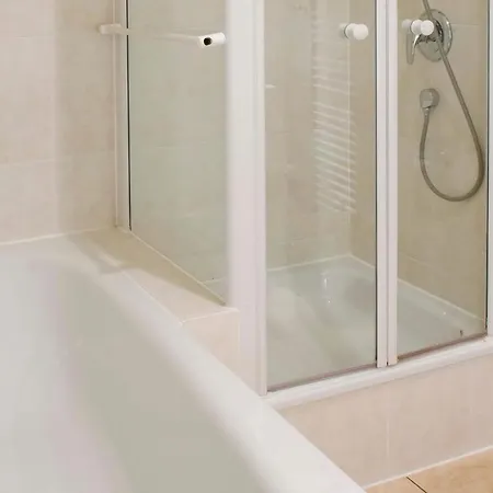 Duenenschloss Duenenschloss 1-17 *